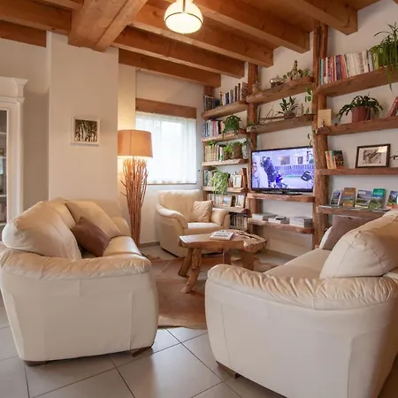 D'hotes La Grangelitte B&B 두사르