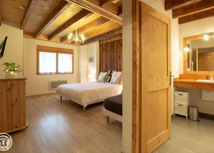 D'hotes La Grangelitte Bed & Breakfast