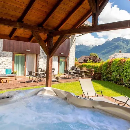 D'hotes La Grangelitte Bed & Breakfast